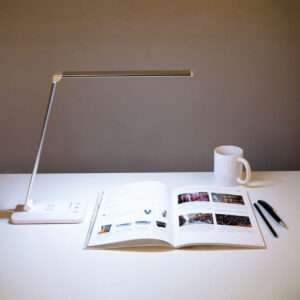 Lámpara de Mesa LED con Cargador Teléfono Inalámbrico 6W 420Lm CCT (Tonalidad Luz Regulable)